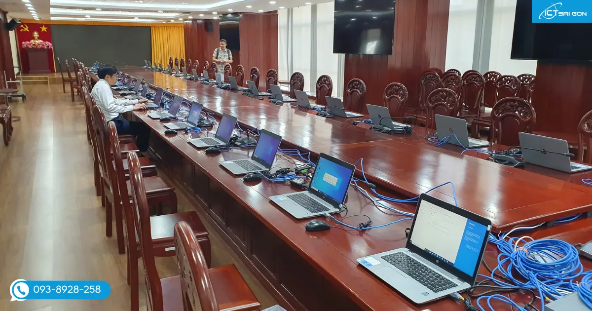 cho-thue-laptop-thi-cong-chuc-1