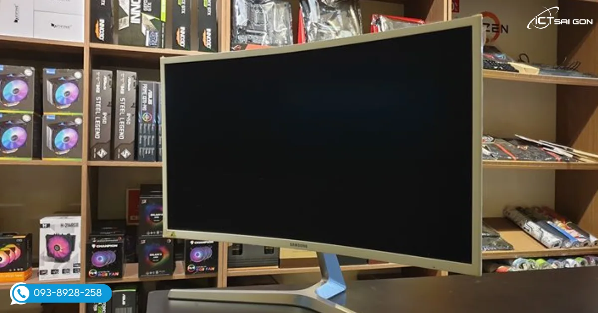 co-nen-mua-man-hinh-cong-cu-post-image-1