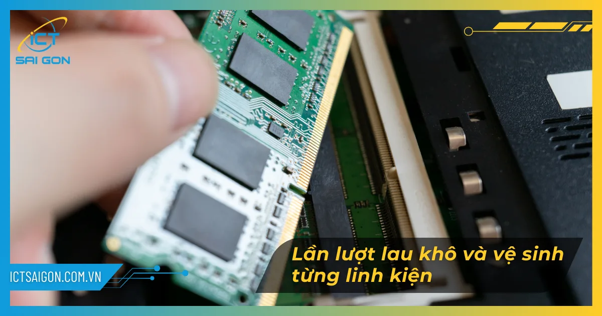 man-hinh-laptop-bi-vo-nuoc-6