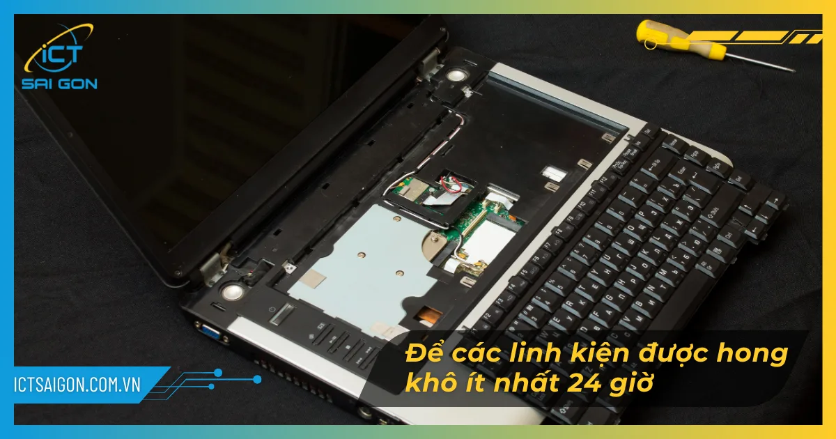 man-hinh-laptop-bi-vo-nuoc-7