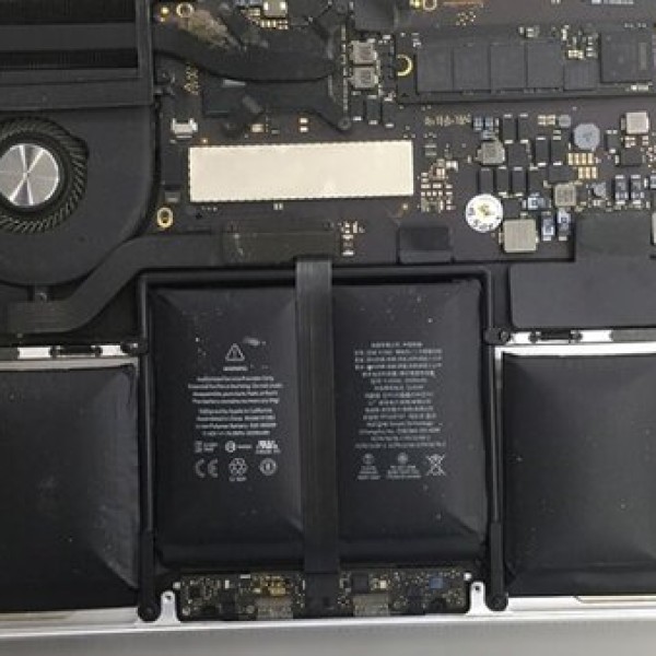Pin laptop bị phồng: Nguyên nhân và cách khắc phục nhanh chóng