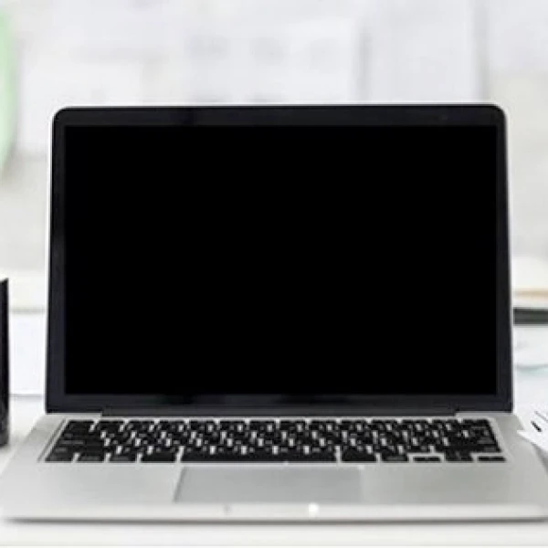 Laptop lên màn hình nhưng không chạy: Nguyên nhân và cách xử lý hiệu quả