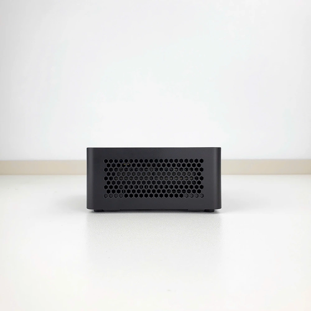 Mini PC Asus NUC 15 Pro Tall RNUC15CRHU700000I U7-255H/SSD NVMe/WiFi 7/Kết nối 4 màn hình 4K (Barebone)