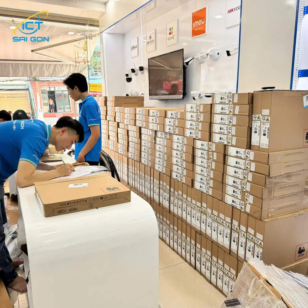 Laptop Dell 15 DC15250 Core™ i5-1334U/ Ram 8GB DDR4/ SSD 512GB NVMe/Màn hình cảm ứng 15.6" Win 11 Carbon Black